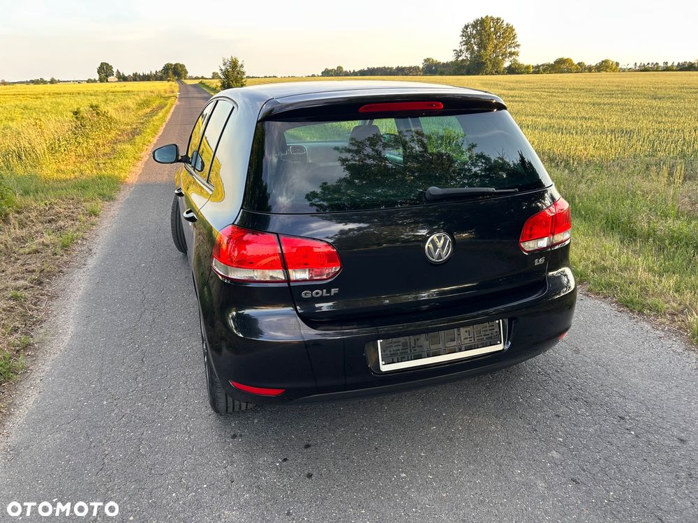 Volkswagen Golf 1.6 Comfortline - 5