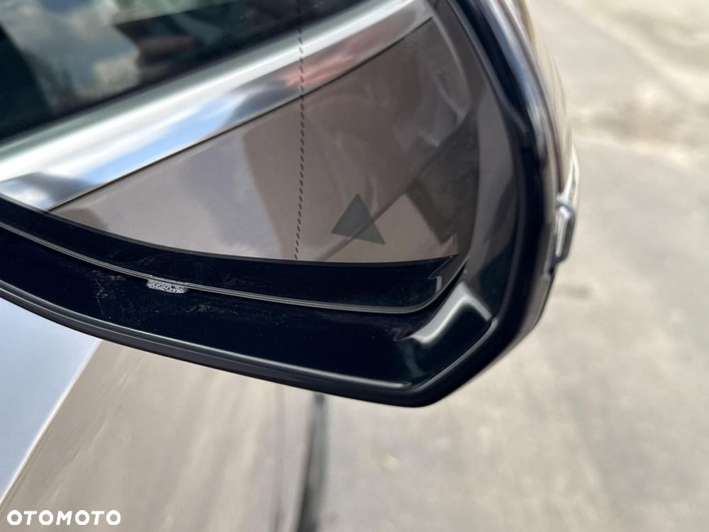 Mercedes-Benz Klasa E - 28