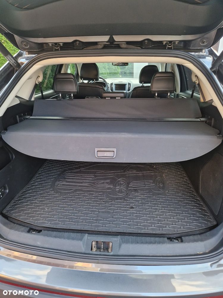 Ford Edge 2.0 EcoBlue Twin-Turbo 4WD Titanium - 11