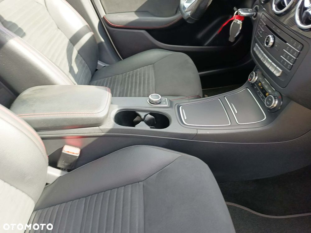 Mercedes-Benz Klasa B 200 (CDI) d 4Matic 7G-DCT AMG Line - 19