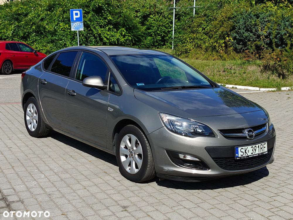 Opel Astra 1.6 Cosmo - 11