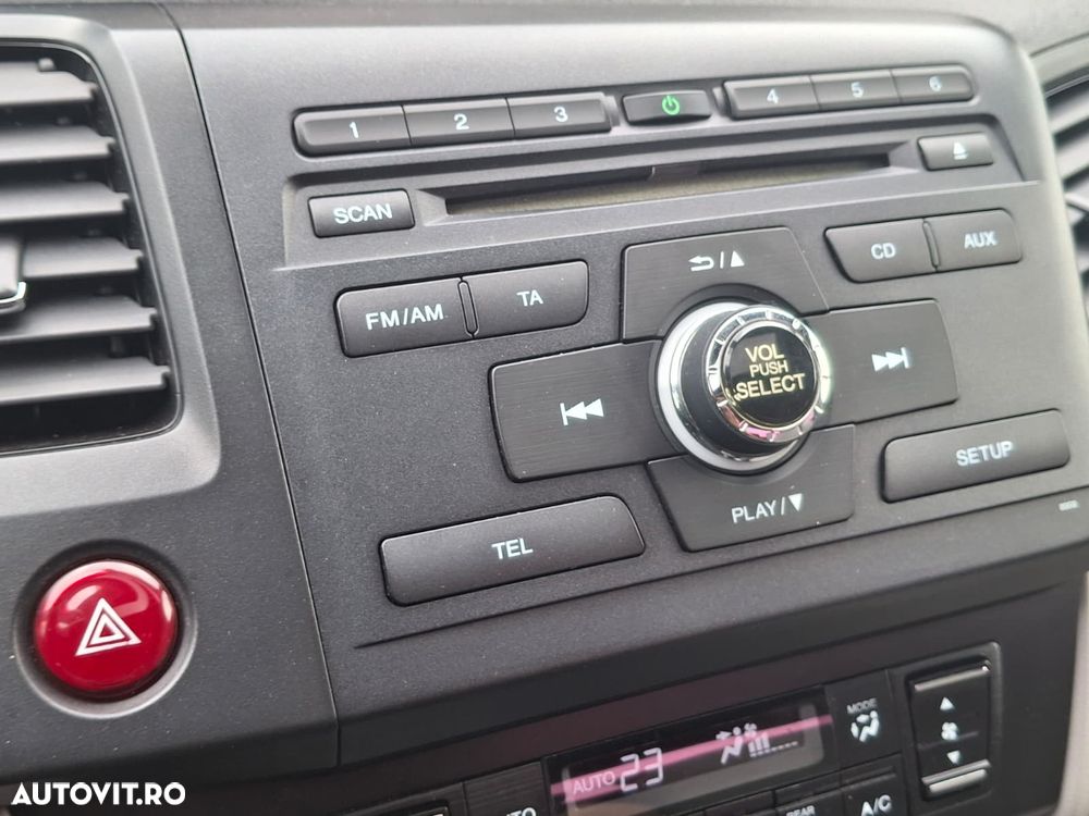 Honda Civic 1.8 i-VTEC MT Lifestyle - 28