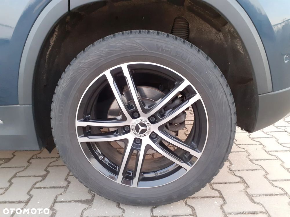 Mercedes-Benz GLA 200 Progressive - 17