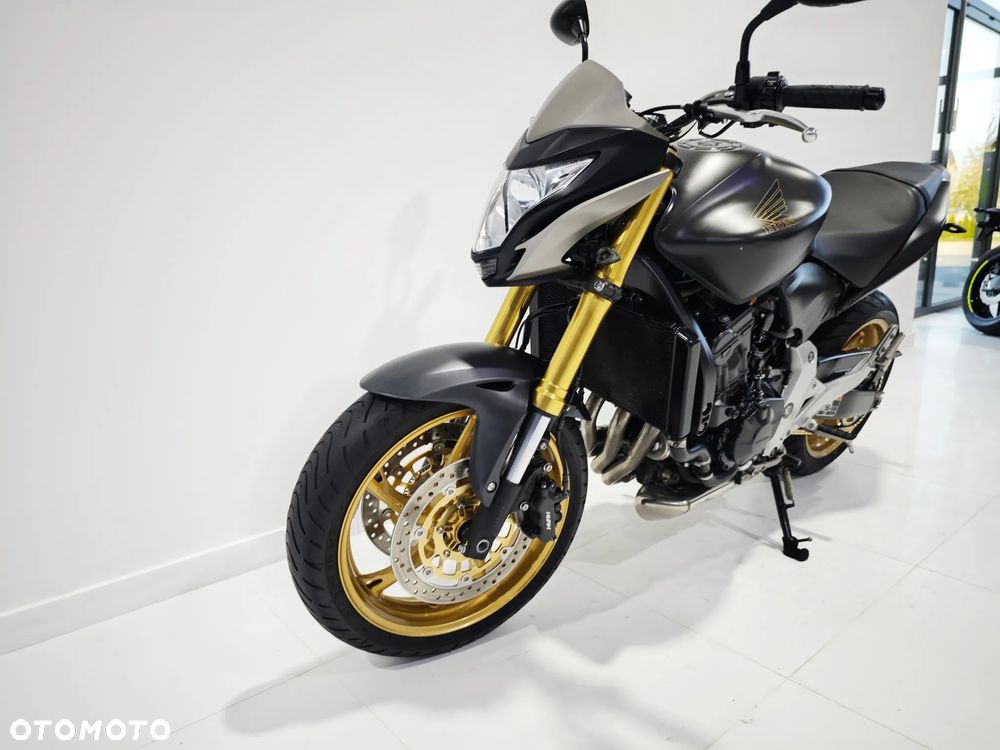 Honda Hornet - 12