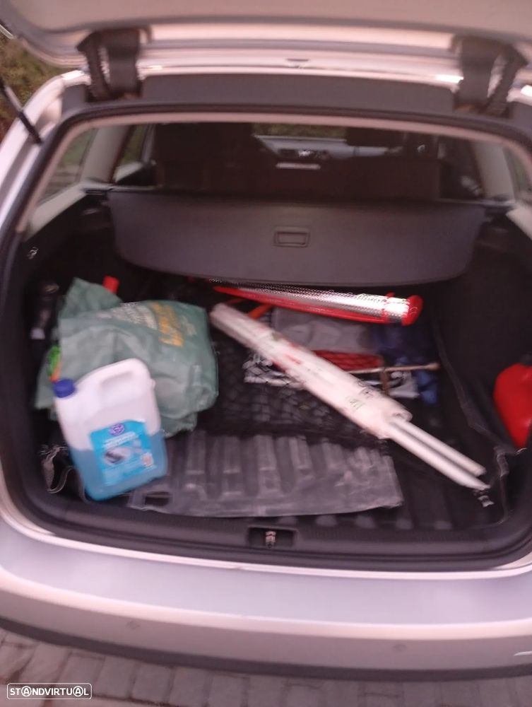 VW Passat Variant 2.0 TDi Confortline - 6