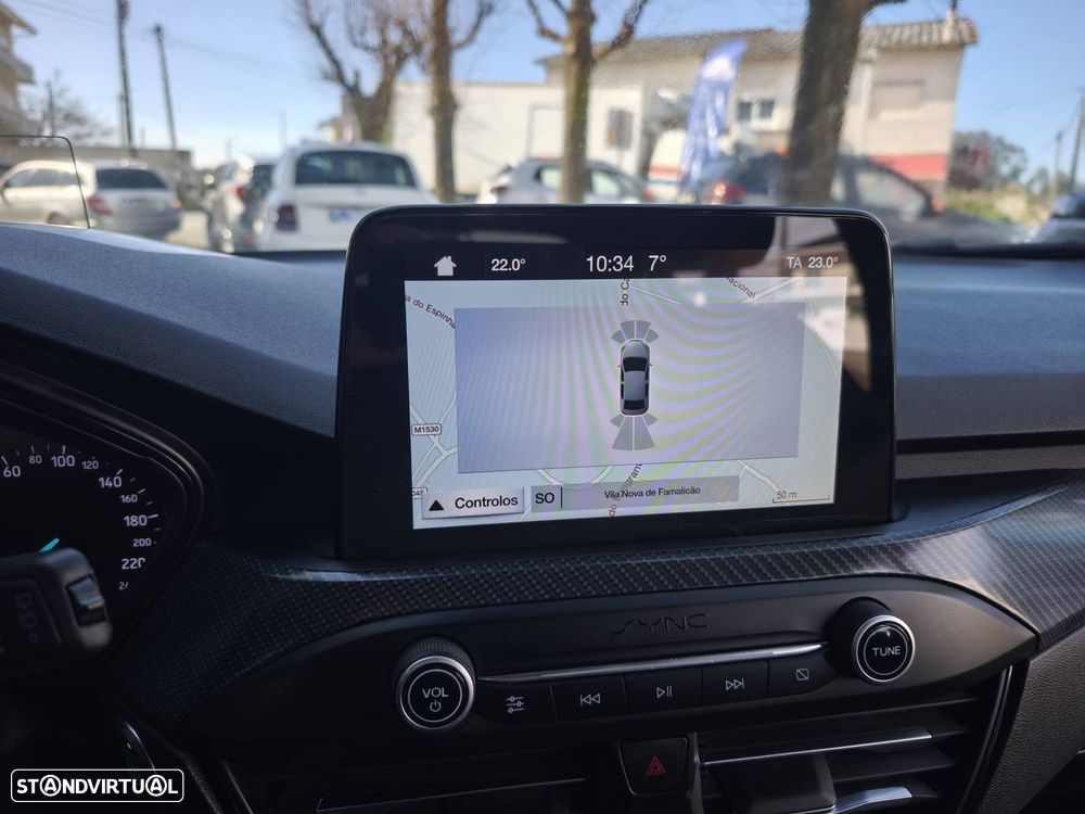 Ford Focus 1.0 EcoBoost S&S ST-LINE DESIGN - 17