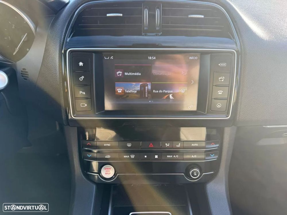 Jaguar F-Pace 2.0 i4D Prestige Aut. - 14