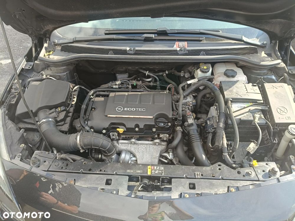 Opel Astra 1.4 T Sport - 11