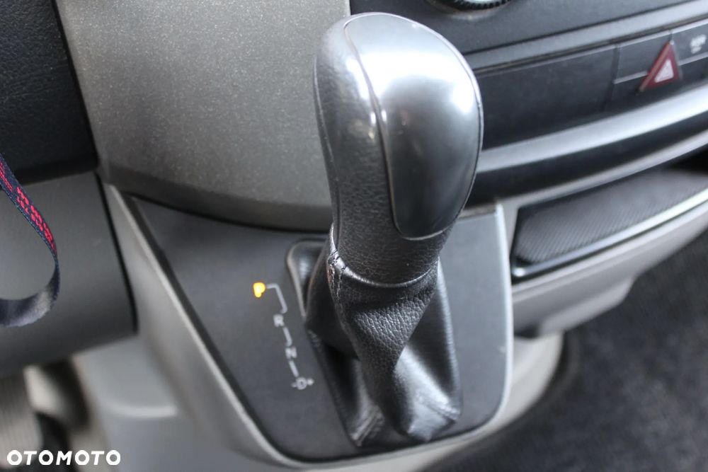 Mercedes-Benz Sprinter - 21