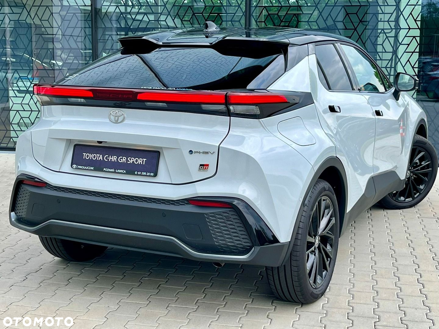 Toyota C-HR - 11