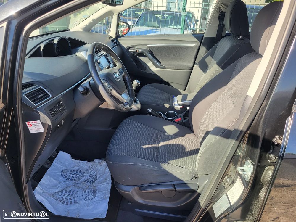 Toyota Verso 1.6 D-4D Comfort - 8