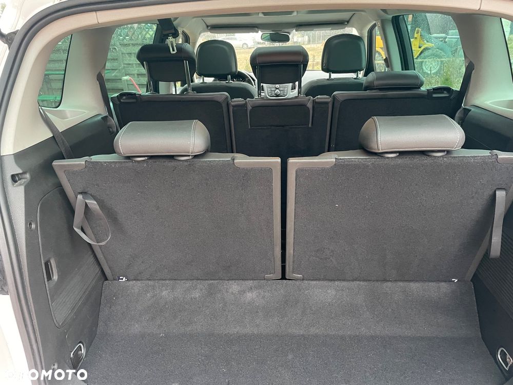 Opel Zafira - 9