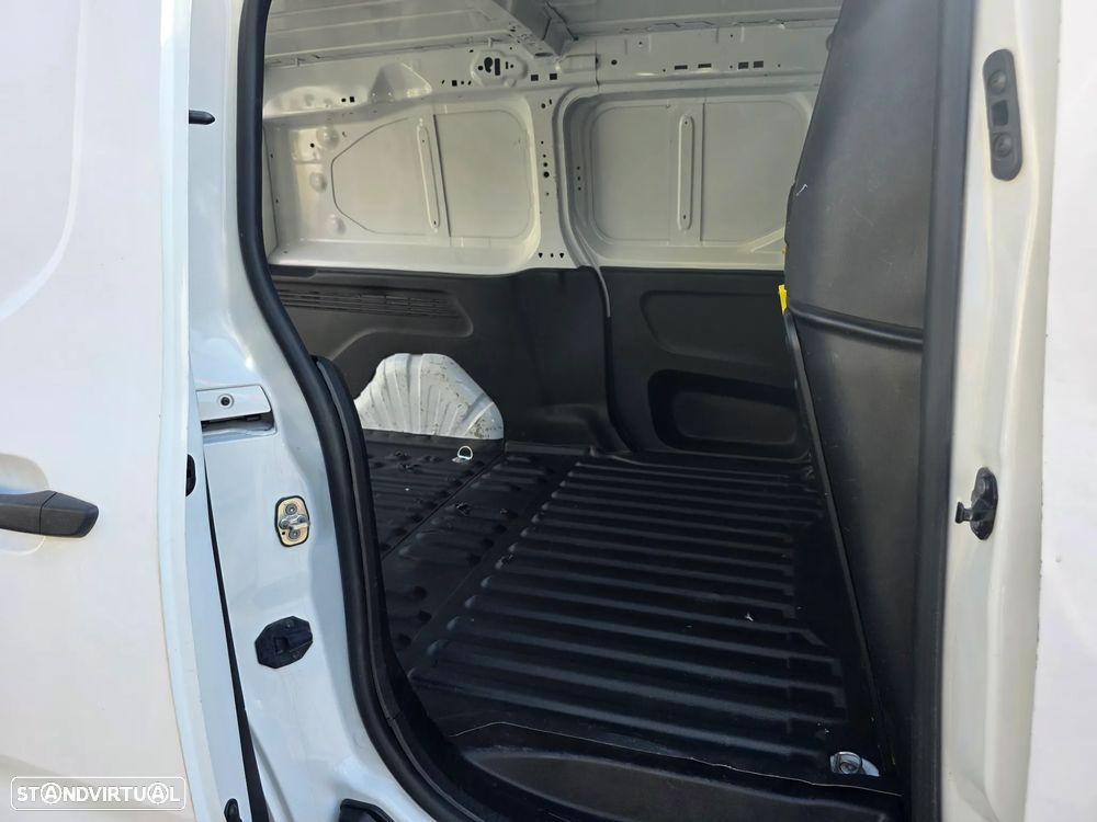 Opel Combo 1.6 CDTi Longa 3 Lug - 17