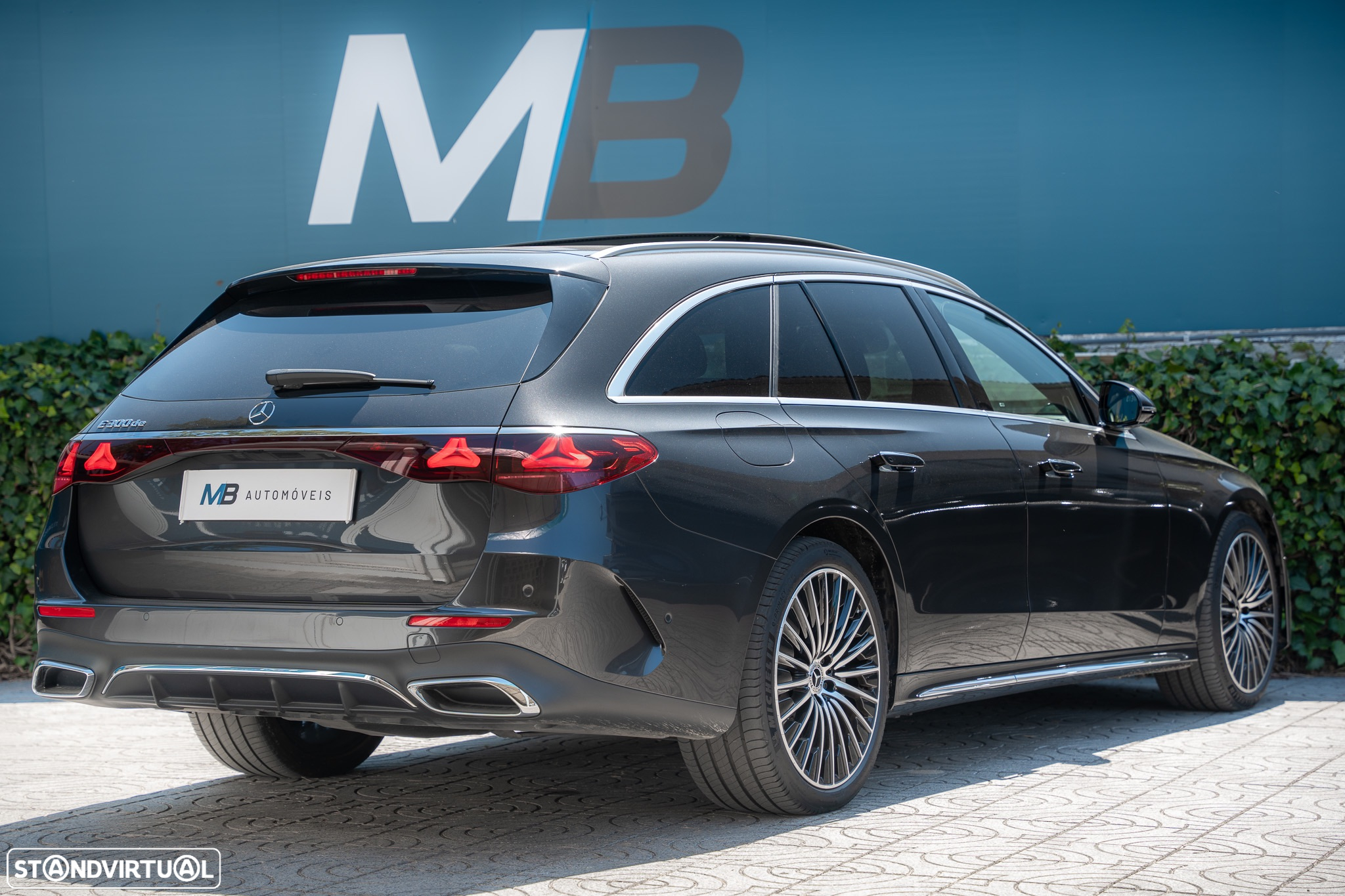 Mercedes-Benz E 300 de AMG Line - 3
