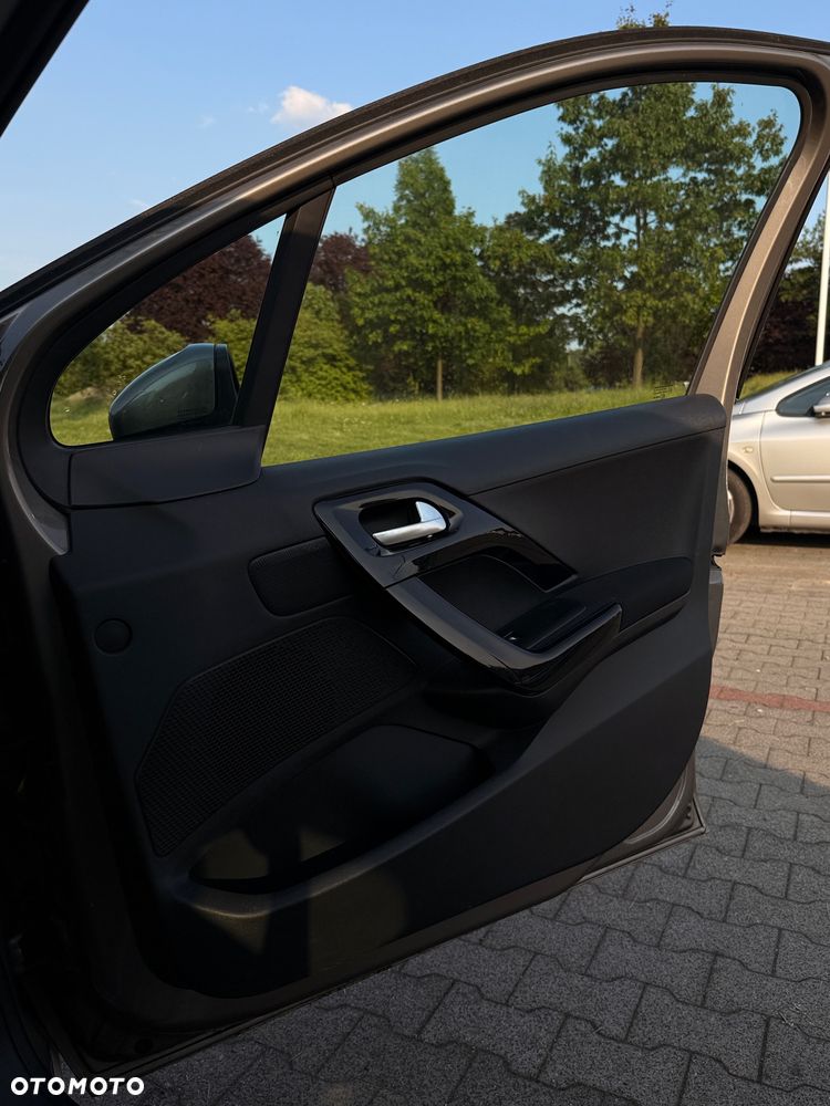 Peugeot 208 1.2 PureTech Active - 14