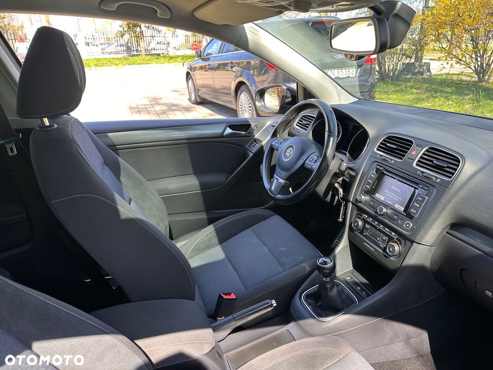 Volkswagen Golf 1.6 TDI DPF BlueMotion - 25