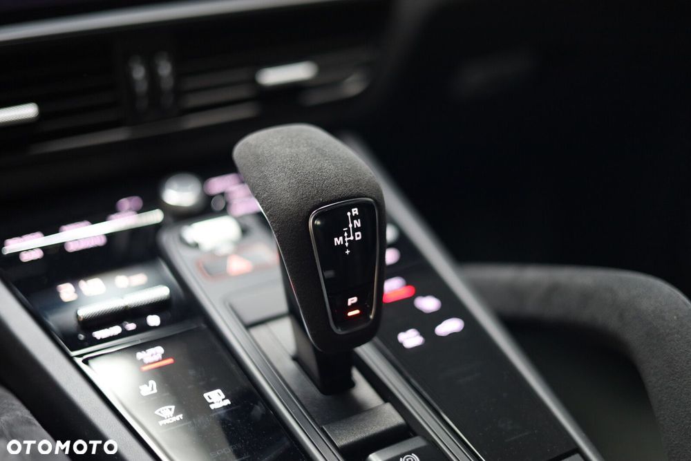 Porsche Cayenne Turbo GT - 12