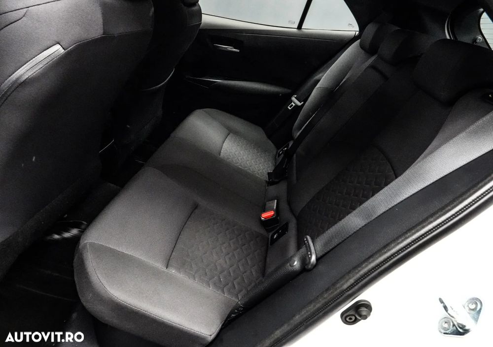 Toyota Corolla 1.8 HSD Dynamic - 16