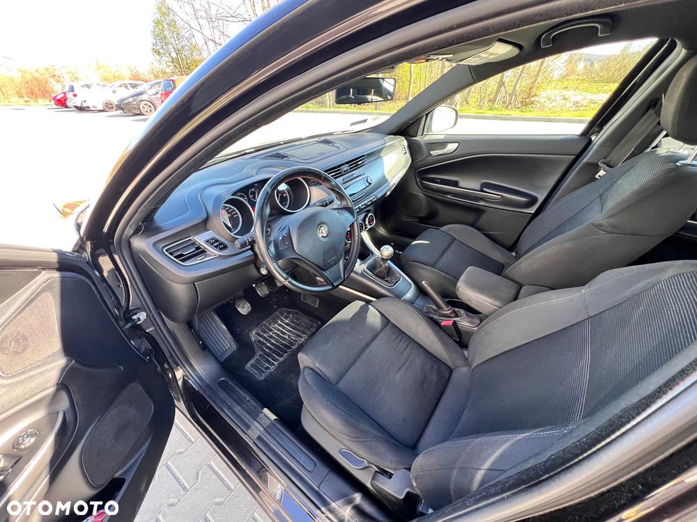 Alfa Romeo Giulietta 1.6 JTDM Veloce - 6