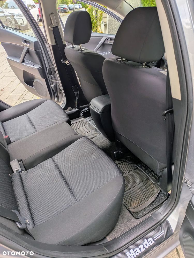 Mazda 3 1.6 Active + - 4
