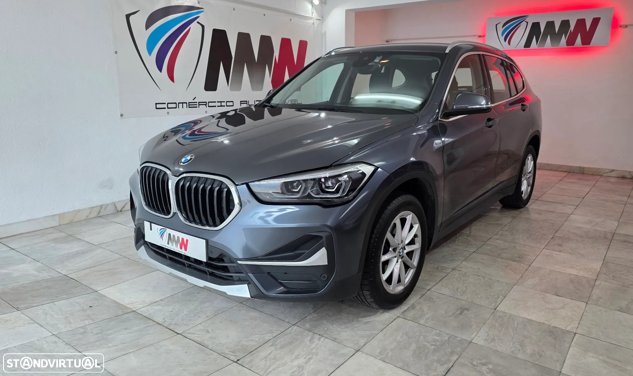 BMW X1 16 d sDrive Auto Line Sport - 3