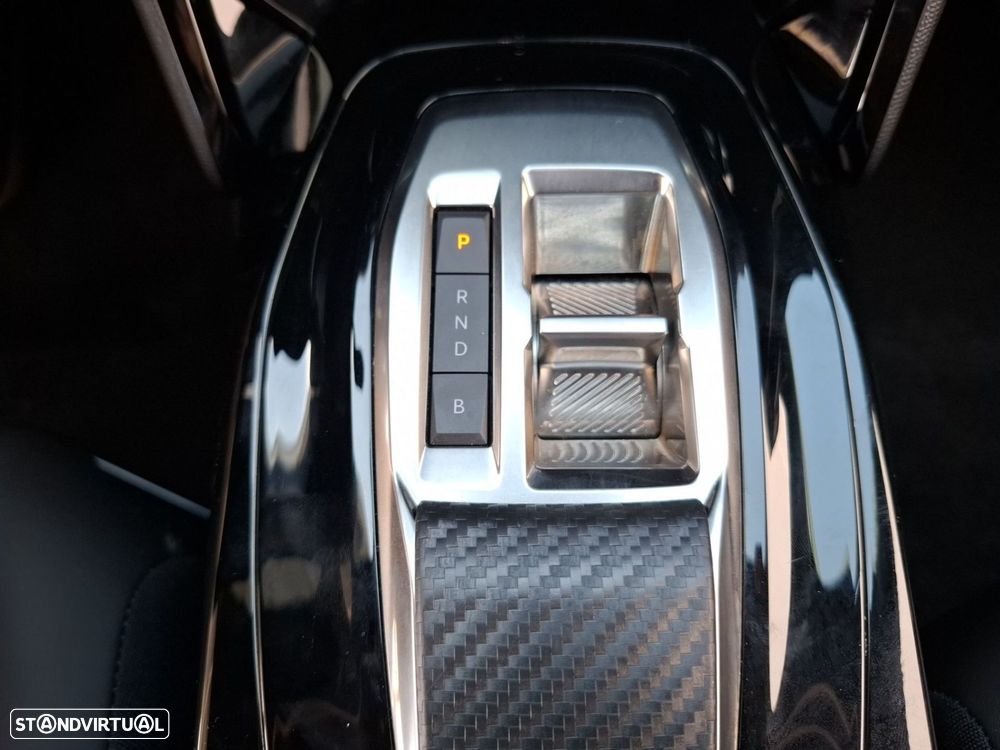 Peugeot e-2008 54 kWh Allure - 18