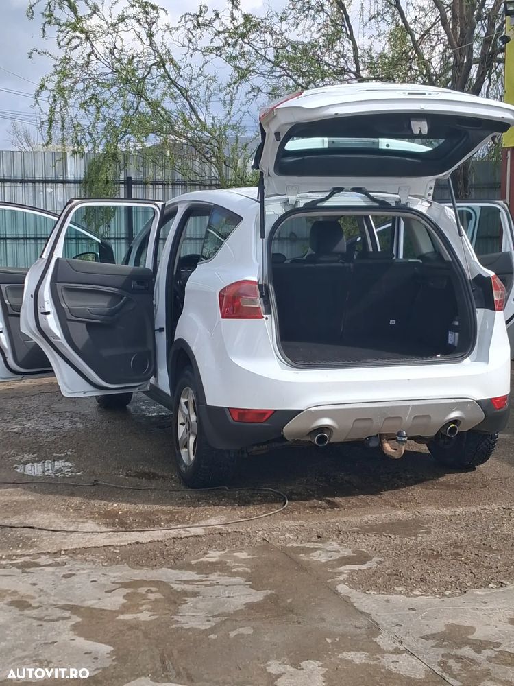 Ford Kuga - 6