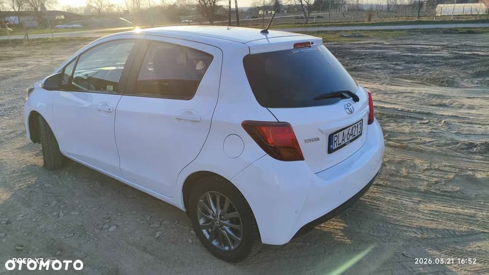 Toyota Yaris 1.33 Premium - 5