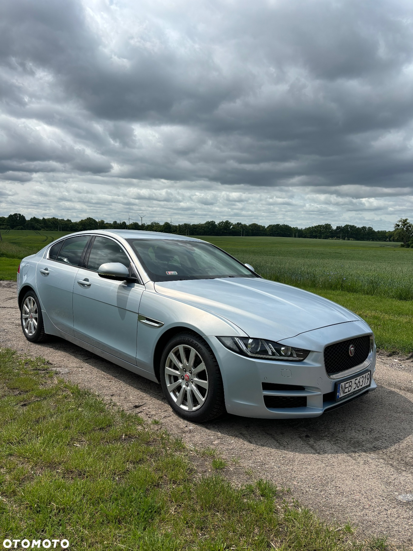 Jaguar XE 2.0 D Pure - 9