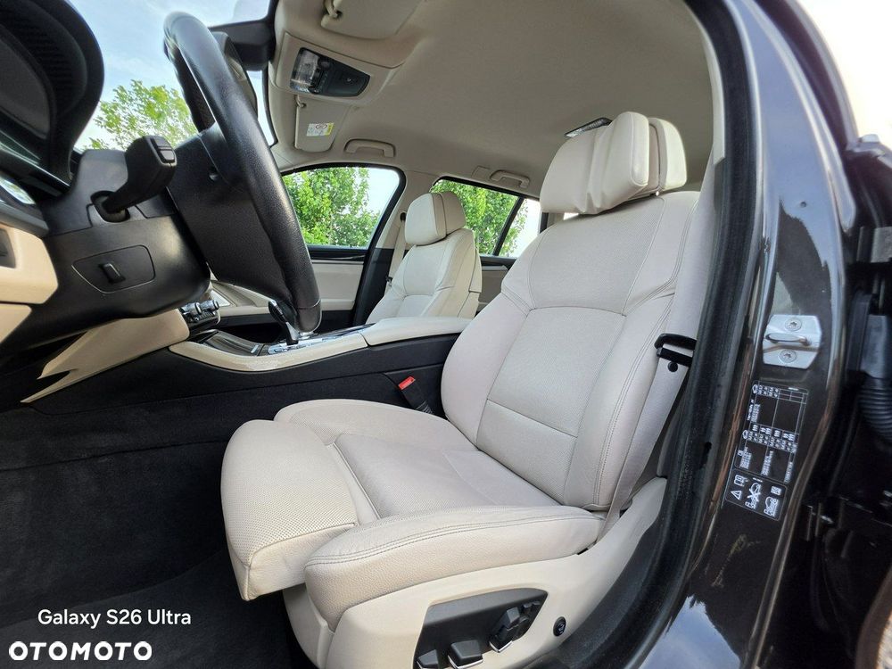 BMW Seria 5 535d xDrive - 25