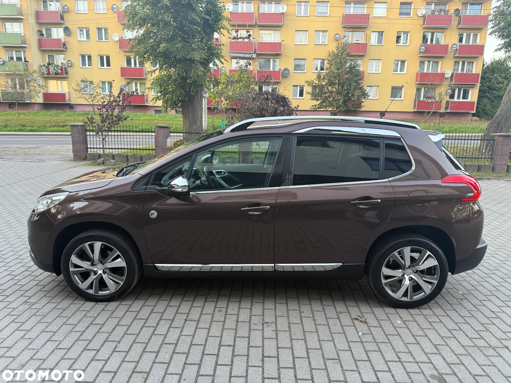 Peugeot 2008 - 9