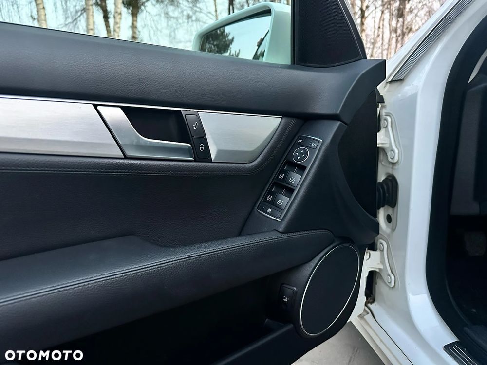 Mercedes-Benz Klasa C 200 CDI BlueEff Elegance - 8