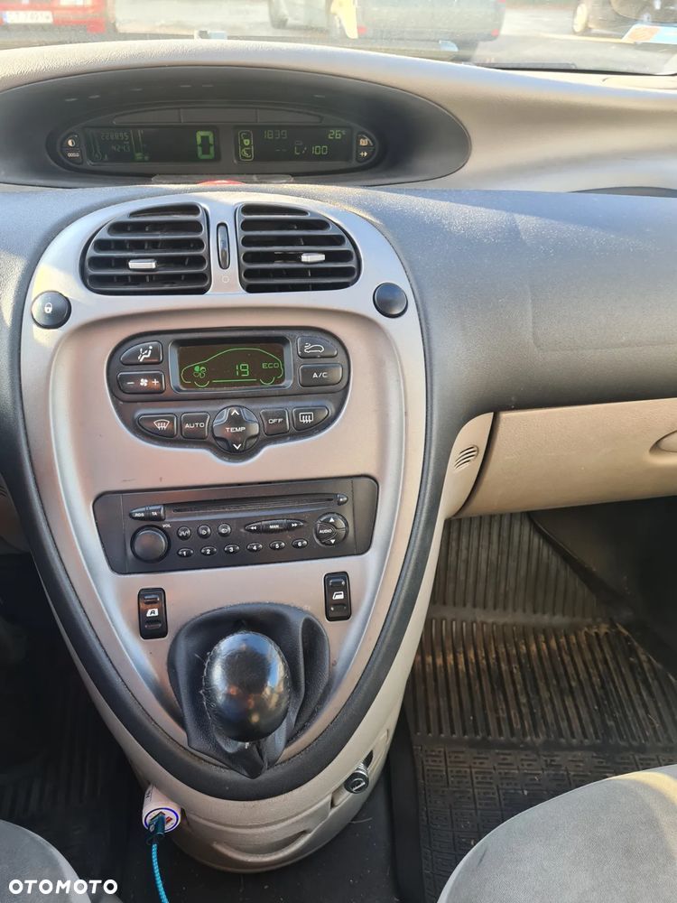 Citroën Xsara Picasso 1.6 HDI Impress - 11