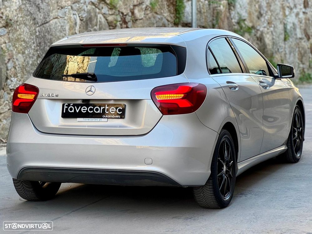 Mercedes-Benz A 180 d Urban - 18