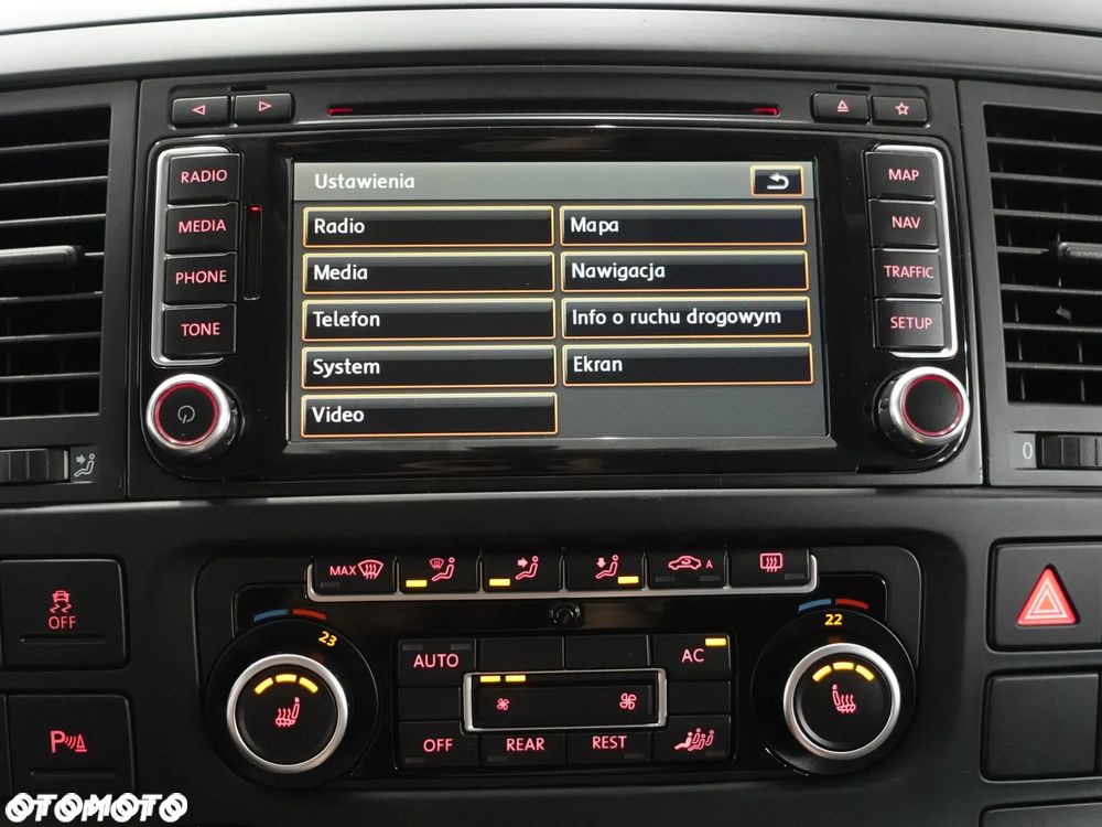 Volkswagen Multivan - 36