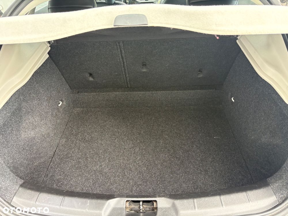 Volvo V40 D2 Summum - 24