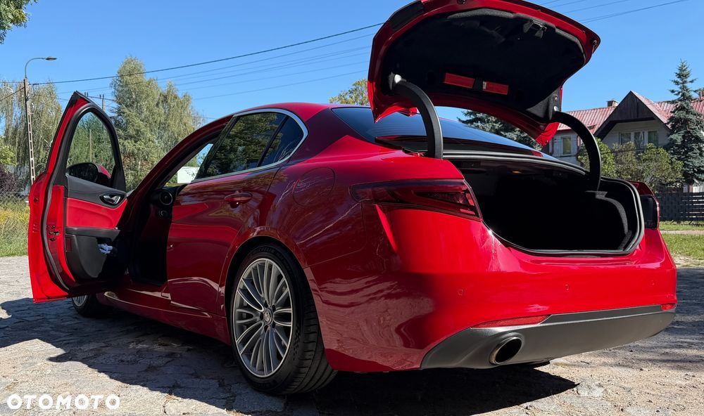 Alfa Romeo Giulia - 4