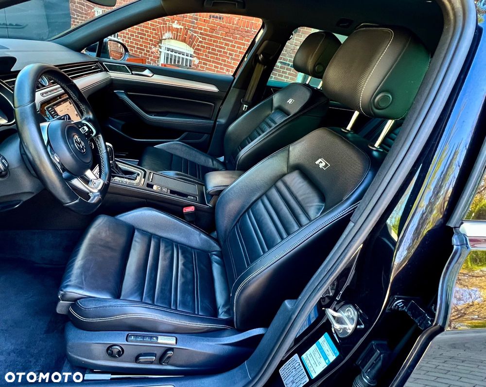 Volkswagen Passat Variant 2.0 TDI SCR 4Motion DSG Highline - 9