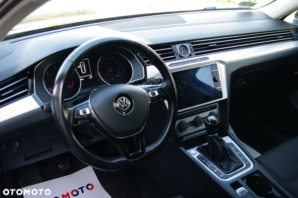 Volkswagen Passat 2.0 TDI (BlueMotion Technology) Comfortline - 10