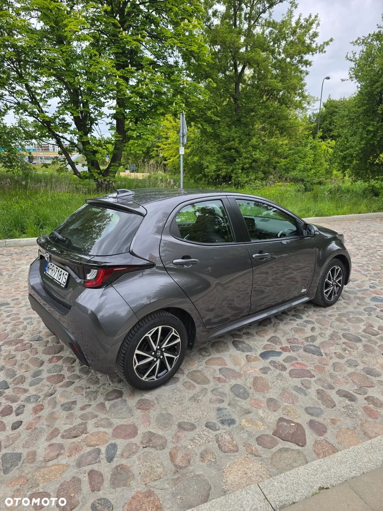 Toyota Yaris 1.0 Premium - 16