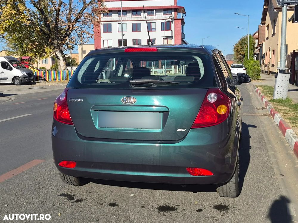 Kia Ceed - 7