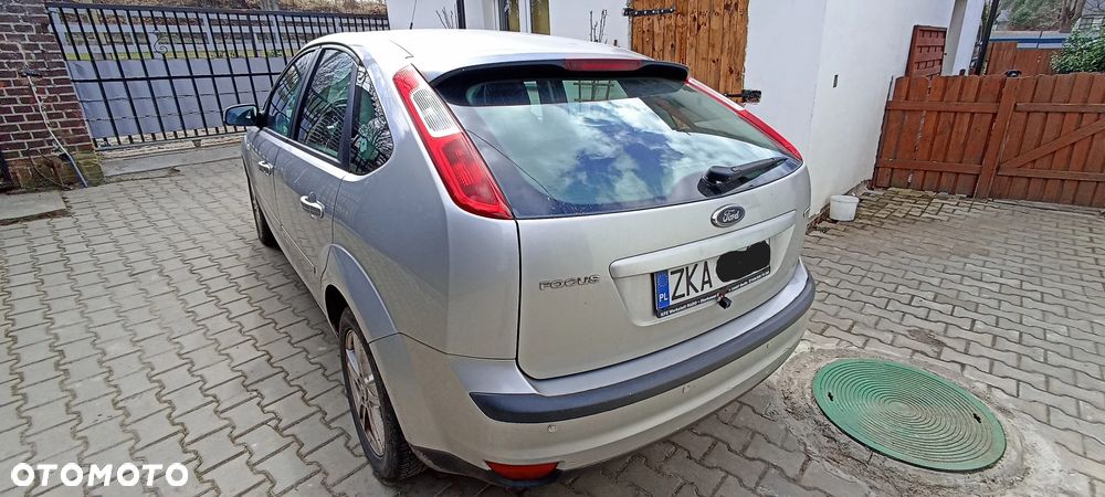 Ford Focus 1.6 TDCi DPF Ambiente - 13