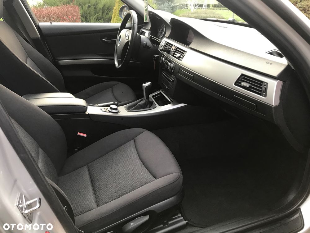 BMW Seria 3 320d - 9