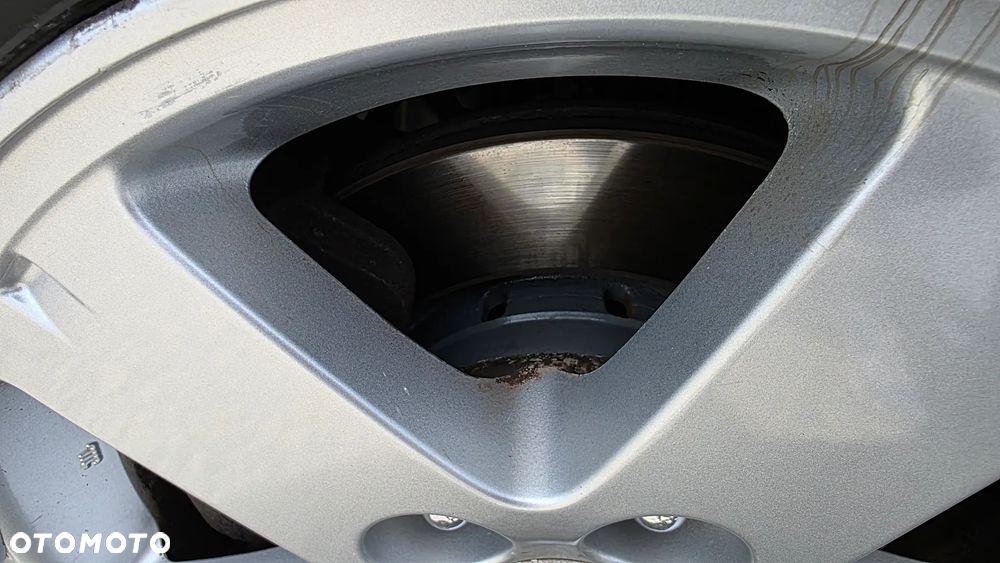 Mitsubishi Outlander 2.0 DI-D 4WD Inform - 11