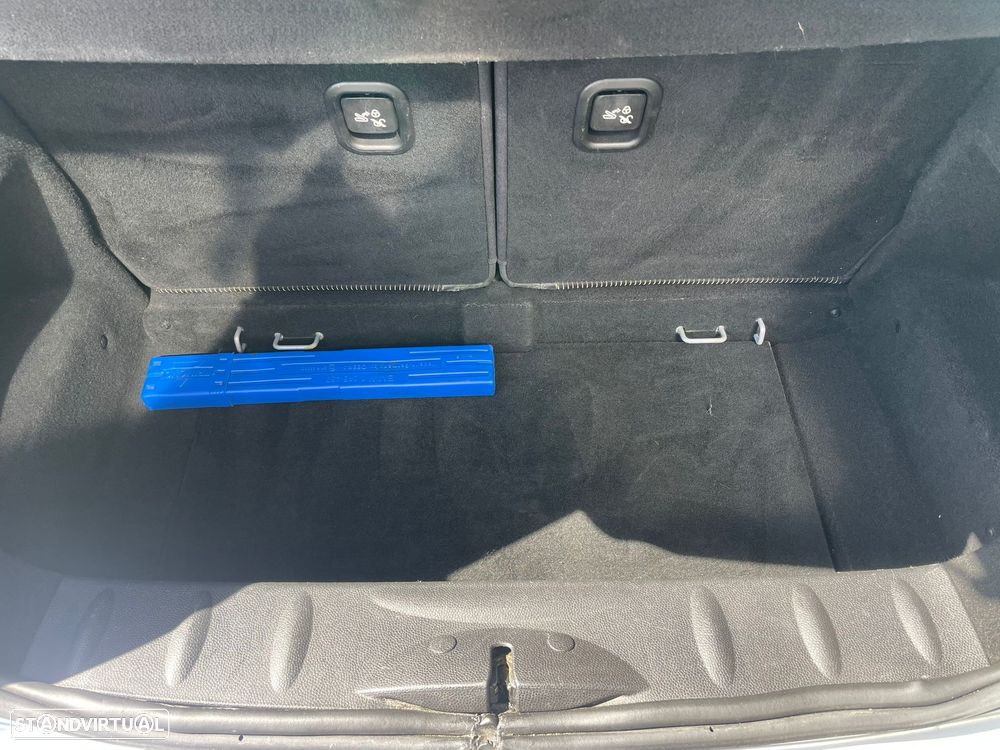 MINI 3 Portas Cooper D - 7