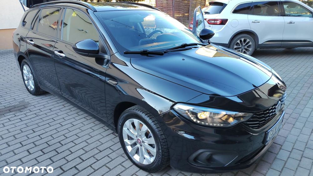 Fiat Tipo 1.6 MultiJet DCT Lounge - 3