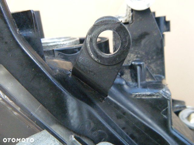 LAMPA PRAWA TOYOTA COROLLA E16 LIFT 16- -EUROPA EU REFREKTOR - 7