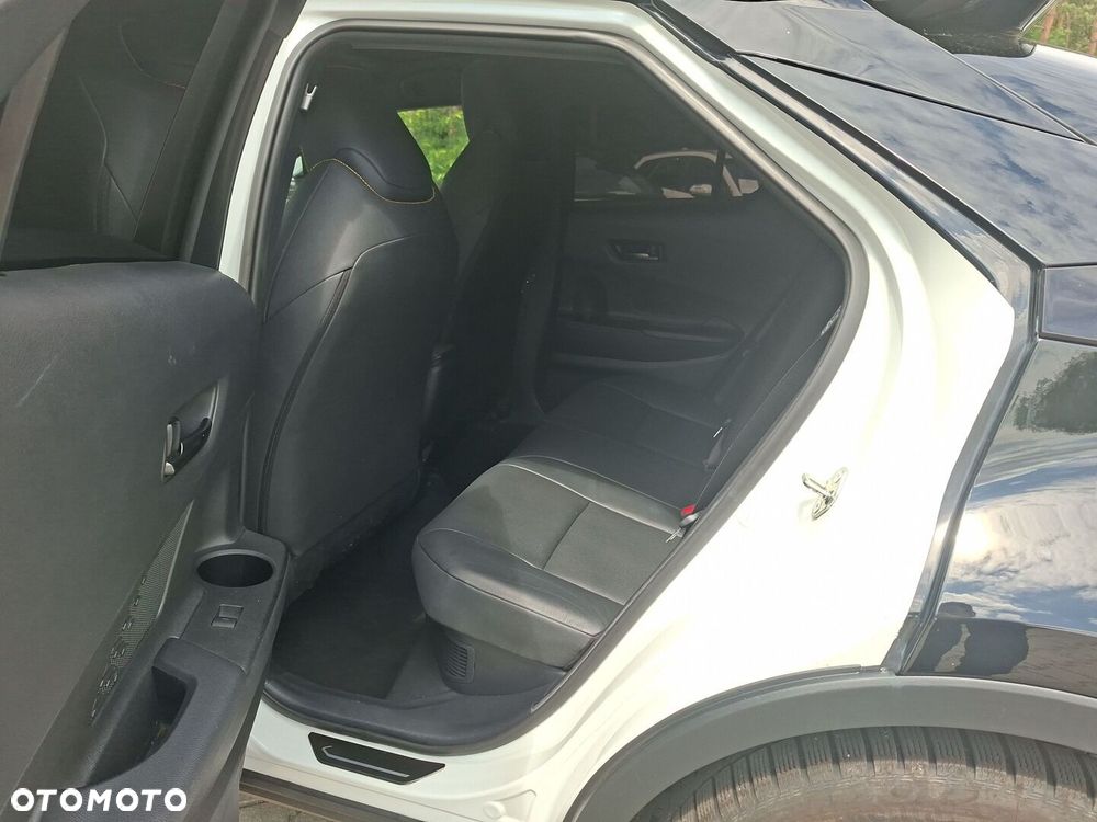 Toyota C-HR - 12