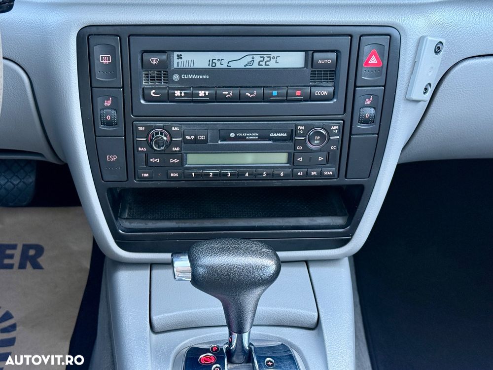 Volkswagen Passat - 19