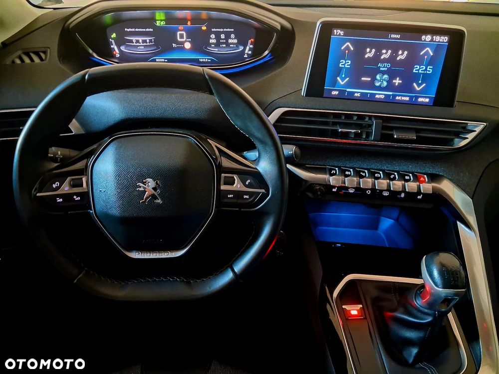Peugeot 3008 PureTech 130 Stop & Start GPF Allure Business-Paket - 34